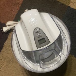 Pampered chef ice cream maker